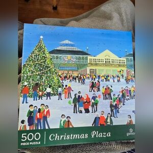 Festive Christmas Plaza 500 Piece Puzzle